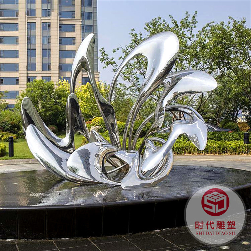 不銹鋼雕塑定制鏡面浪花鹿公園地產(chǎn)園林景觀大型廣場水景月亮擺件