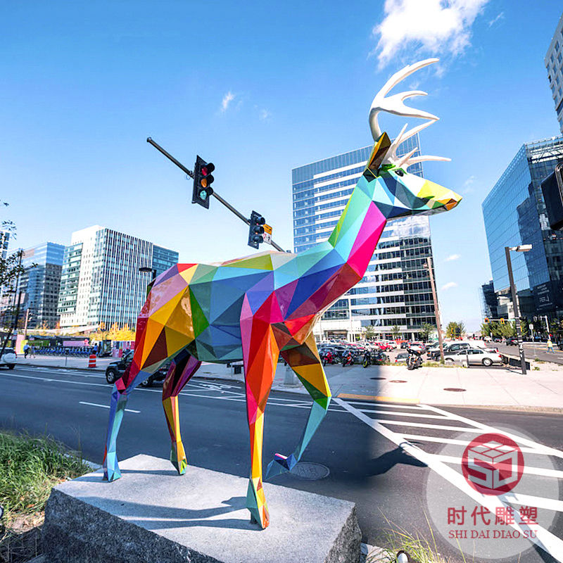 玻璃鋼幾何大型熊貓雕塑商場(chǎng)戶(hù)外景觀公園擺件美陳裝飾來(lái)圖定制