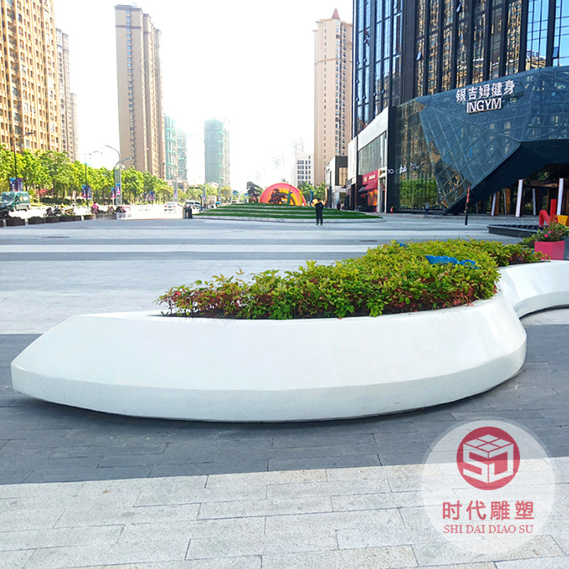 商業(yè)美陳玻璃鋼樹(shù)池售樓部帶花盆座椅組合戶外園林景觀移動(dòng)大花箱