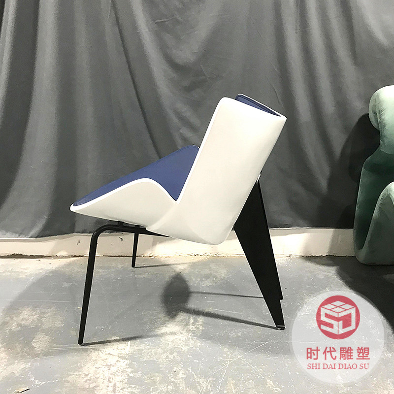玻璃鋼休閑座椅商場(chǎng)戶外機(jī)場(chǎng)公園創(chuàng)意字母云朵鵝卵石樹池坐凳定制